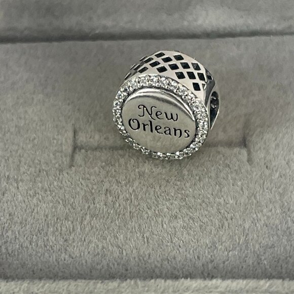 Pandora New Orleans Exclusive Charm - Picture 2 of 5